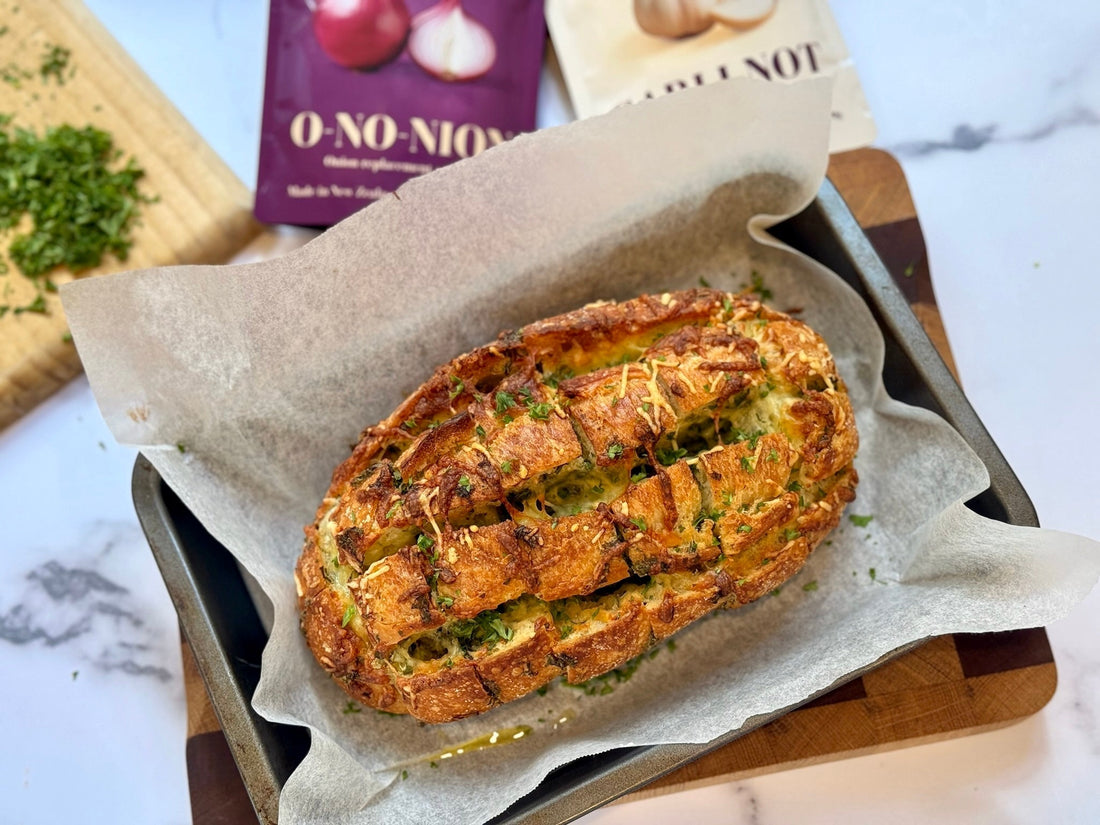 Low FODMAP cheesy pull apart garlic bread