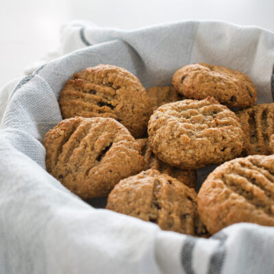 Low Fodmap Peanut Butter Chocolate Chip Cookies...